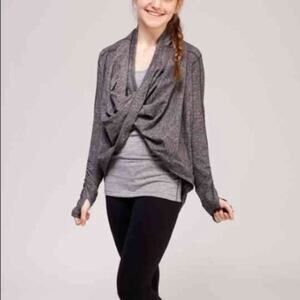 Ivivva Lululemon gray fours a charm wrap sweater